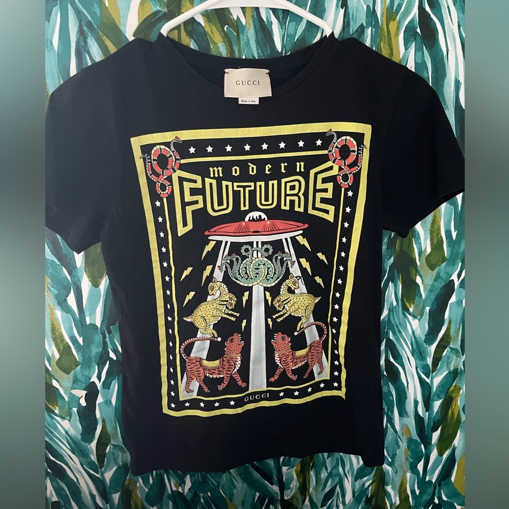 Gently Used Gucci Tshirt